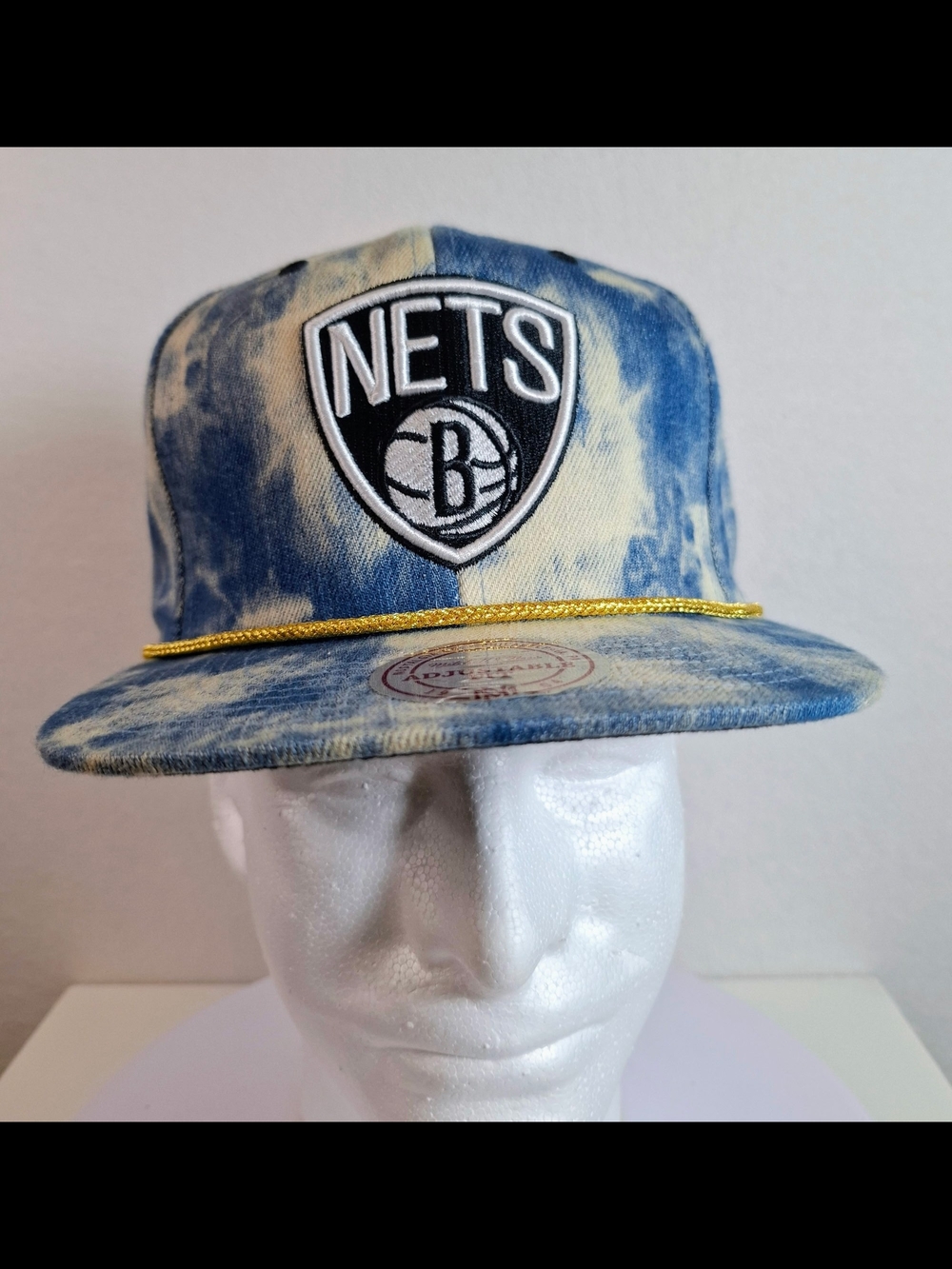 Mitchell & Ness Brooklyn Nets Tie-Dye Blue and Cream Snapback Hat